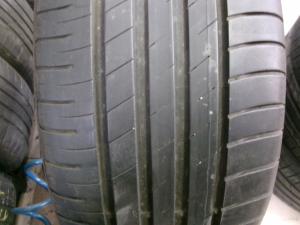 GOODYEAR Efficient Grip 215/50 R17