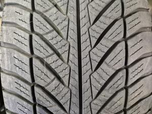 GOODYEAR UltraGrip 8 (Run-Flat) 245/45 R18