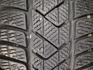 PIRELLI Sotto Zero 3 205/55 R16