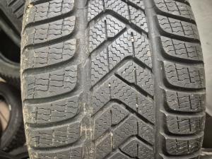 PIRELLI SottoZero 3 Winter 235/35 R19