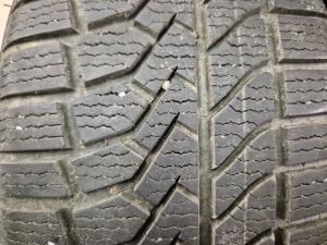 GOODRIDE ZuperSnow Z507 215/45 R16